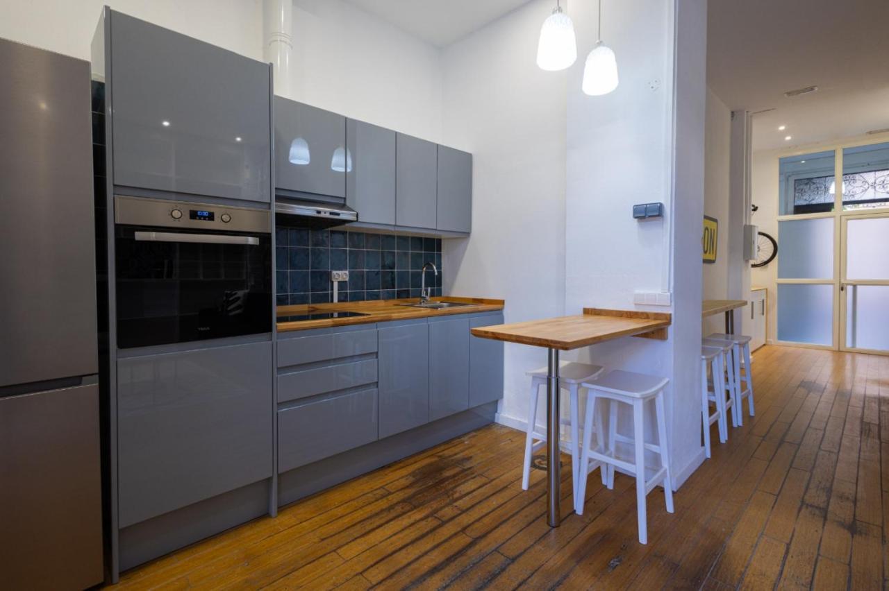 Florit Flats - The Vella Apartment Валенсия Экстерьер фото